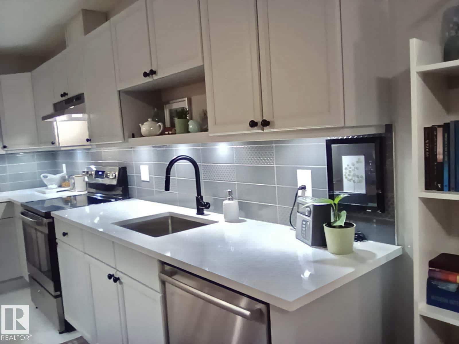 #135 592 HOOKE RD NW, Edmonton, Alberta