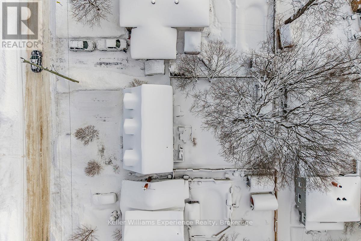 4 Dunlop Street, Penetanguishene, Ontario  L9M 1J2 - Photo 14 - S12704956