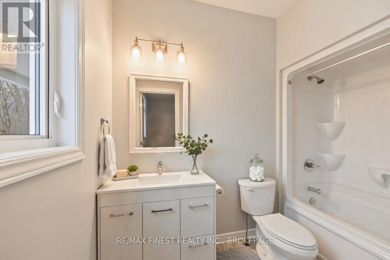 1383 Woodfield Crescent, Kingston, Ontario  K7P 0T4 - Photo 10 - X12704904