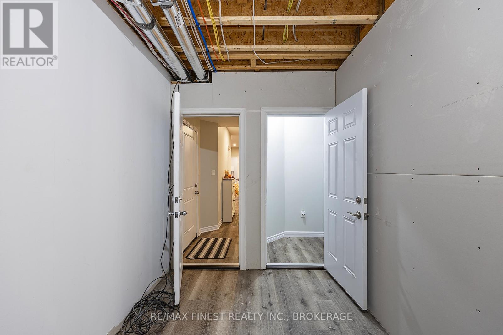 1383 Woodfield Crescent, Kingston, Ontario  K7P 0T4 - Photo 14 - X12704904