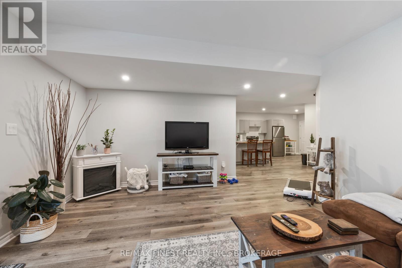 1383 Woodfield Crescent, Kingston, Ontario  K7P 0T4 - Photo 17 - X12704904