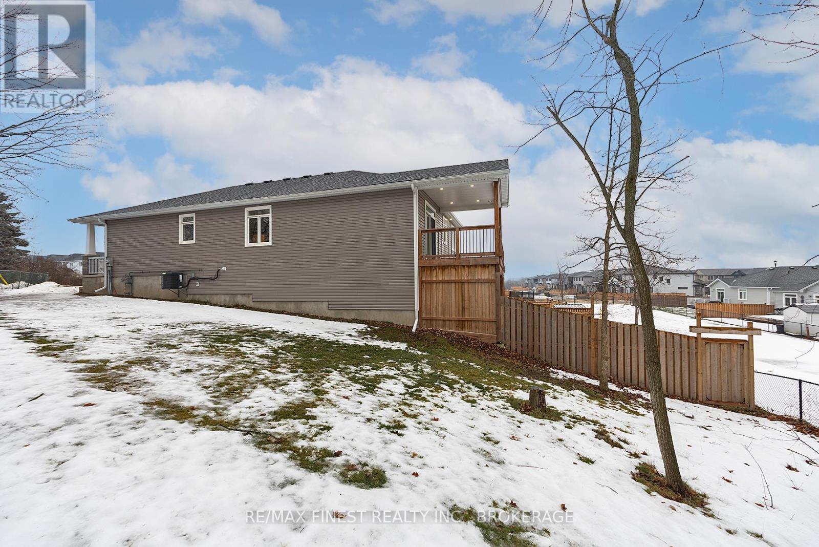 1383 Woodfield Crescent, Kingston, Ontario  K7P 0T4 - Photo 32 - X12704904