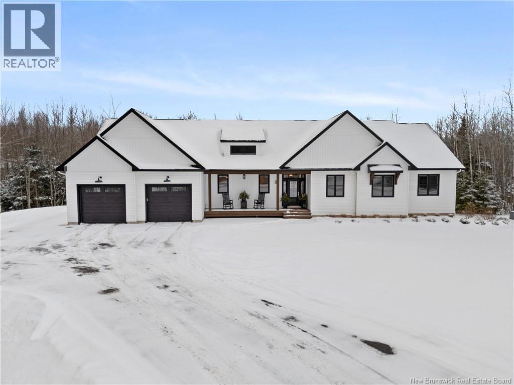 8 Chanterelle Street, Greater Lakeburn, New Brunswick