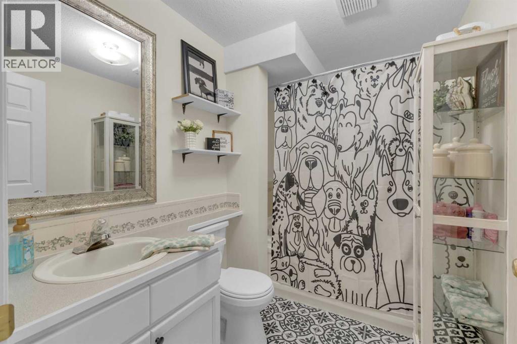 63 Duston Street, Red Deer, Alberta  T4R 2L6 - Photo 27 - A2276573