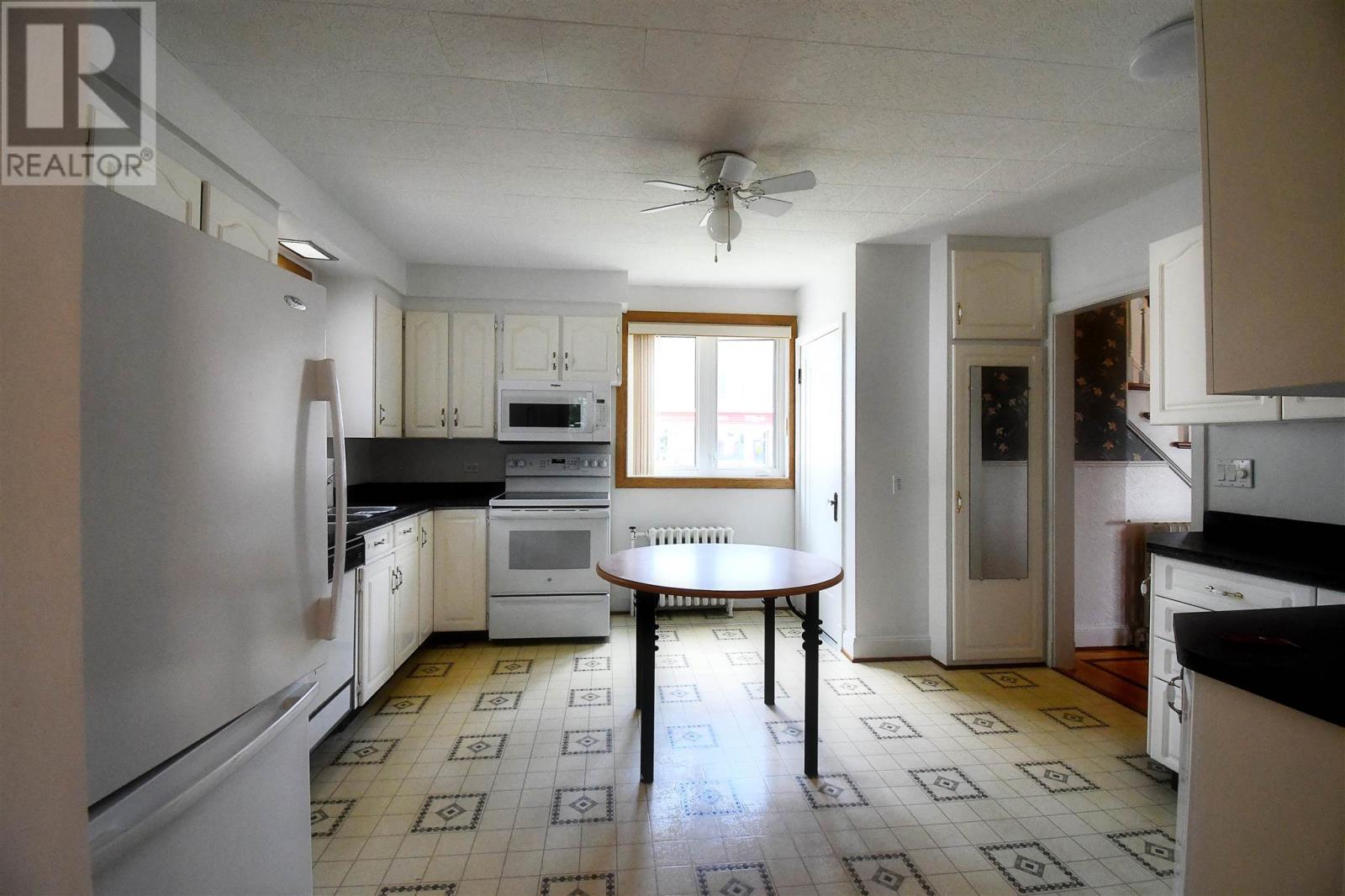 900 Prince St, Hearst, Ontario  P0L 1N0 - Photo 16 - SM260125