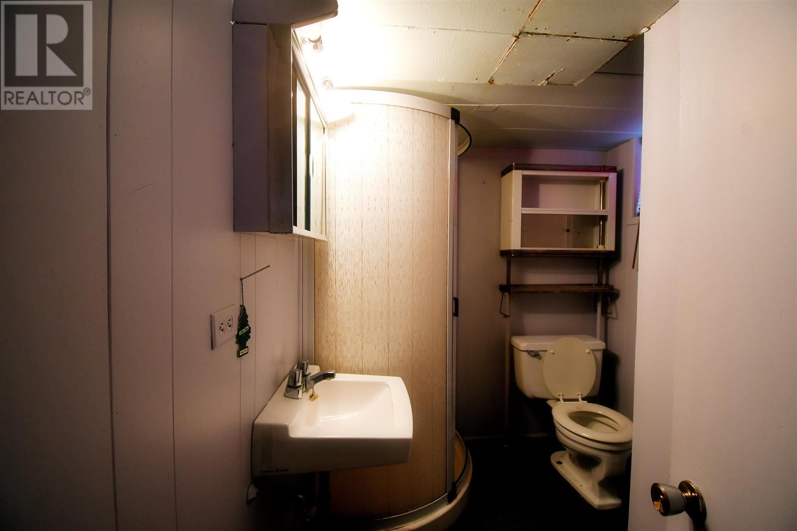 900 Prince St, Hearst, Ontario  P0L 1N0 - Photo 40 - SM260125