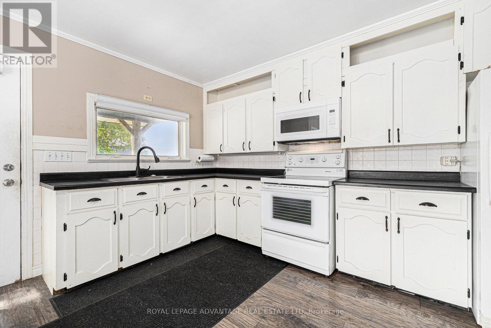 19320 Highway 7 Road, Tay Valley, Ontario  K7H 3C9 - Photo 12 - X12413060