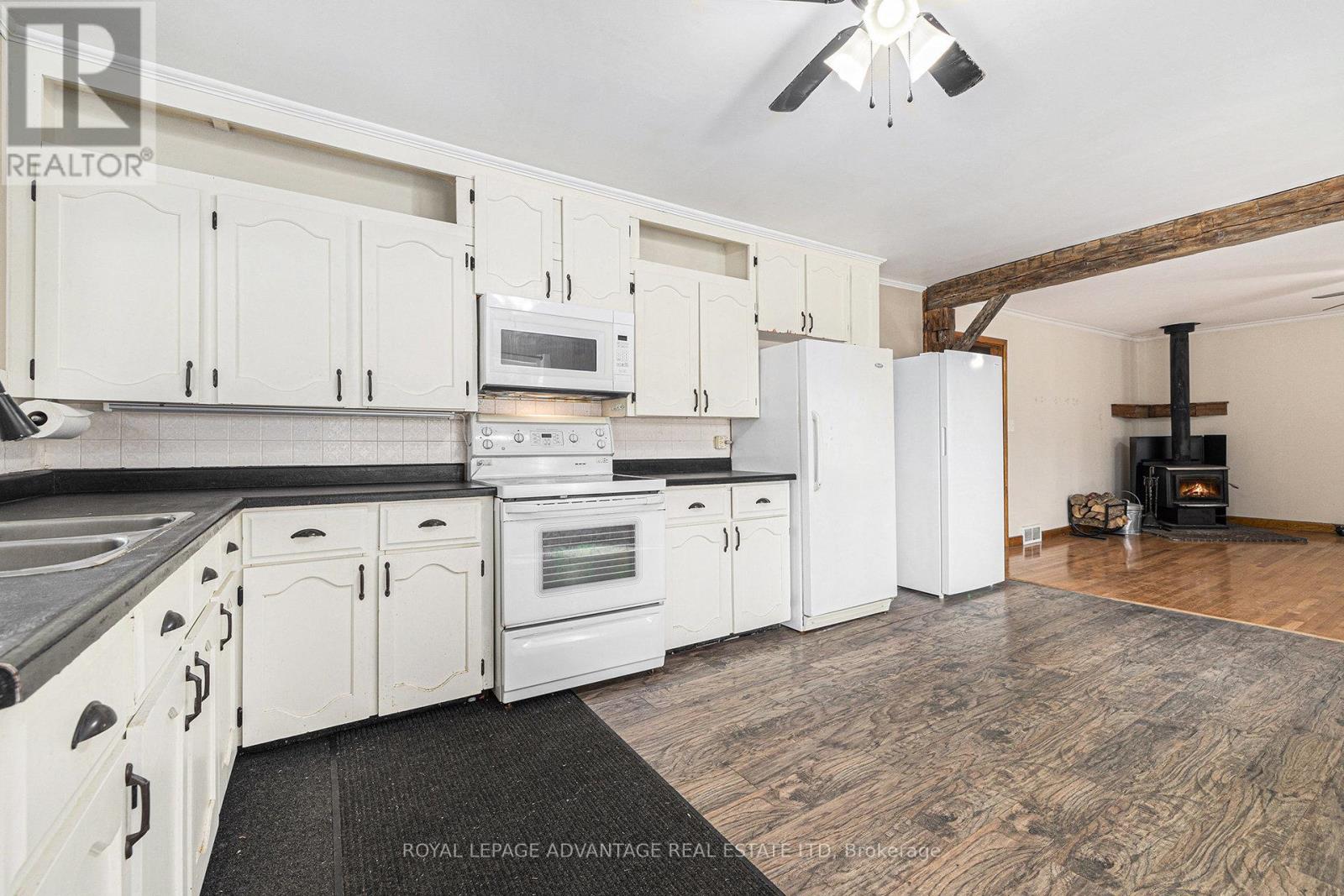 19320 Highway 7 Road, Tay Valley, Ontario  K7H 3C9 - Photo 13 - X12413060