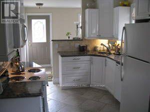 29 Maple Avenue N, Mississauga, Ontario  L5H 2R9 - Photo 4 - W12687740