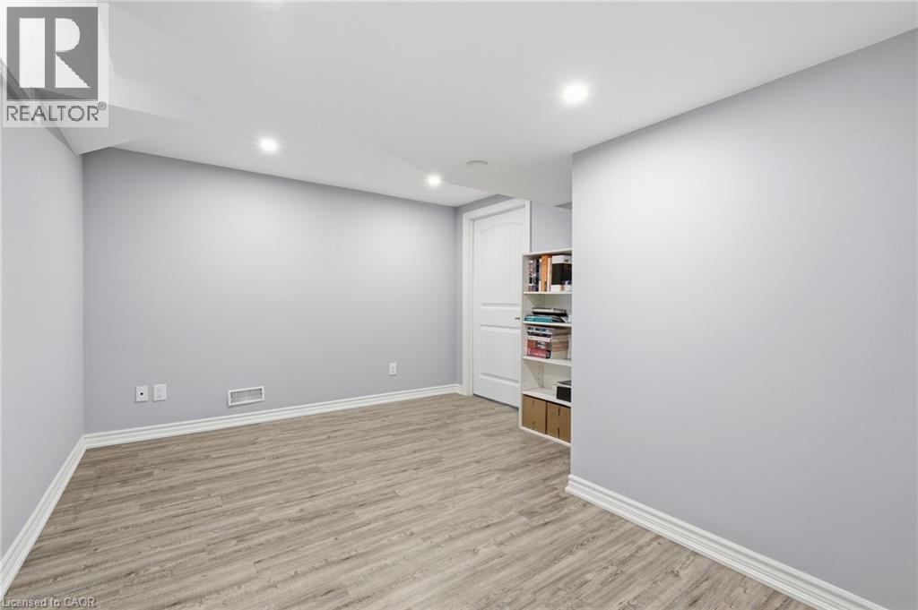 100 Springstead Avenue, Stoney Creek, Ontario  L8E 6E9 - Photo 25 - 40799220