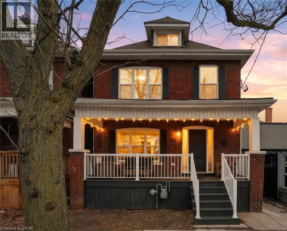 <div class="slider-price">$679,999</div><p>305 Cannon Street E, Hamilton, Ontario</p>