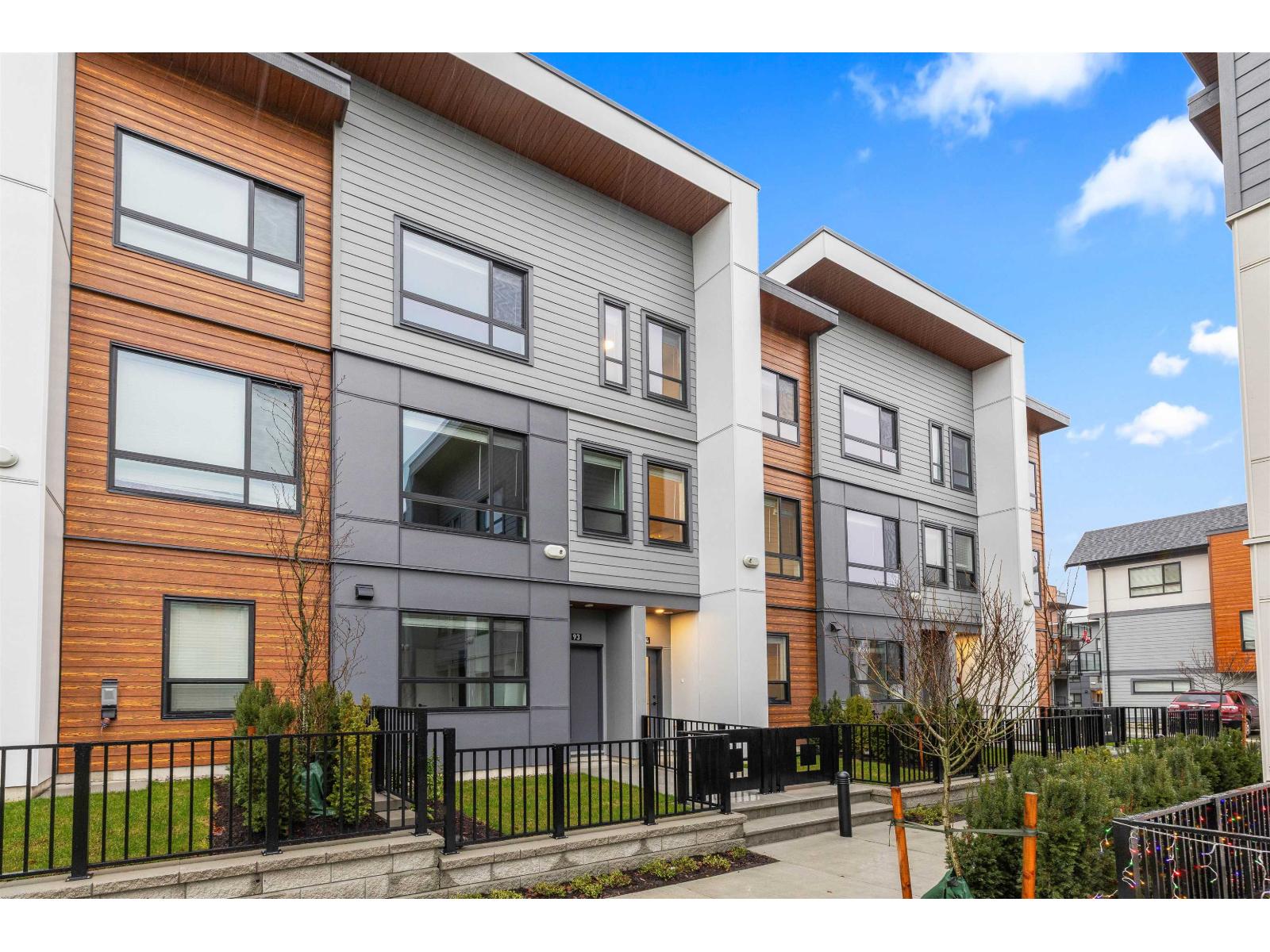 94 30530 Cardinal Avenue, Abbotsford, British Columbia  V2T 0L5 - Photo 2 - R3076593