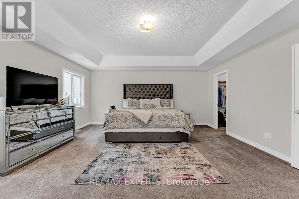 1438 Davis Loop, Innisfil, Ontario  L0L 1W0 - Photo 19 - N12704938