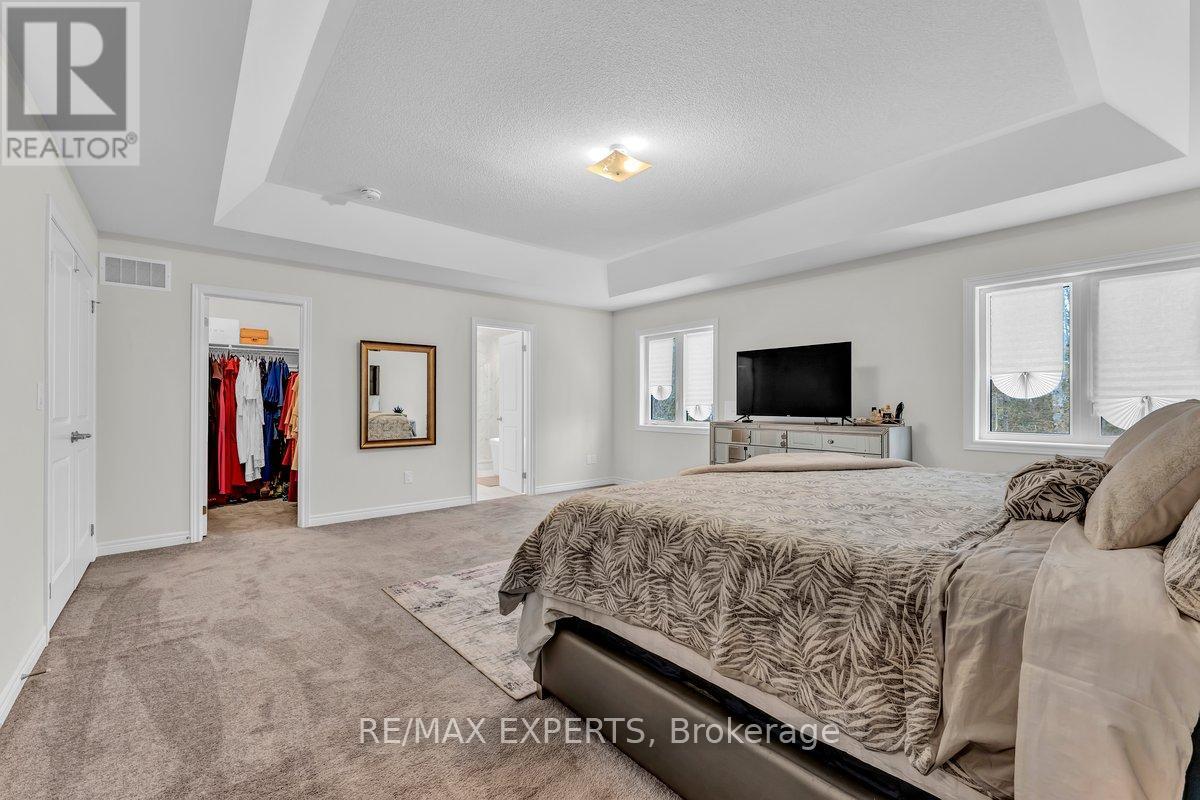 1438 Davis Loop, Innisfil, Ontario  L0L 1W0 - Photo 20 - N12704938