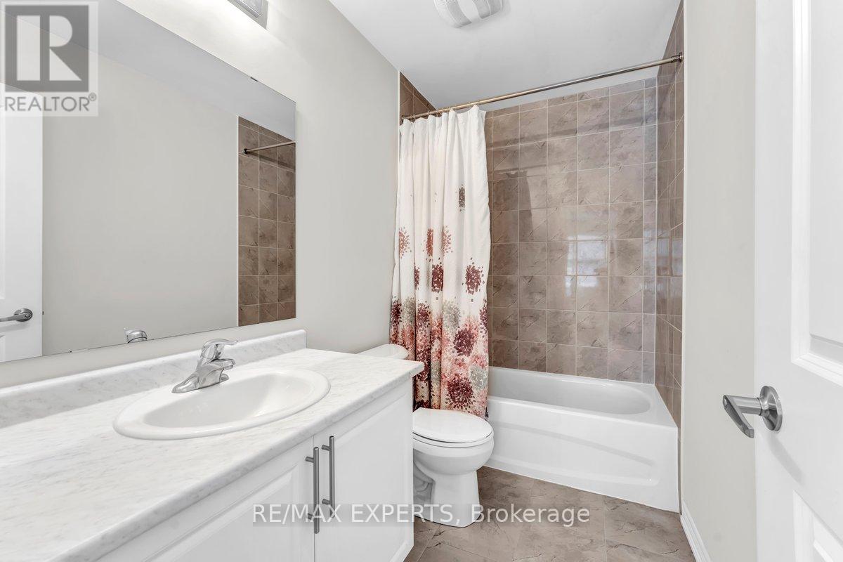 1438 Davis Loop, Innisfil, Ontario  L0L 1W0 - Photo 27 - N12704938