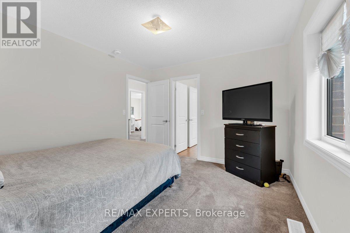 1438 Davis Loop, Innisfil, Ontario  L0L 1W0 - Photo 34 - N12704938