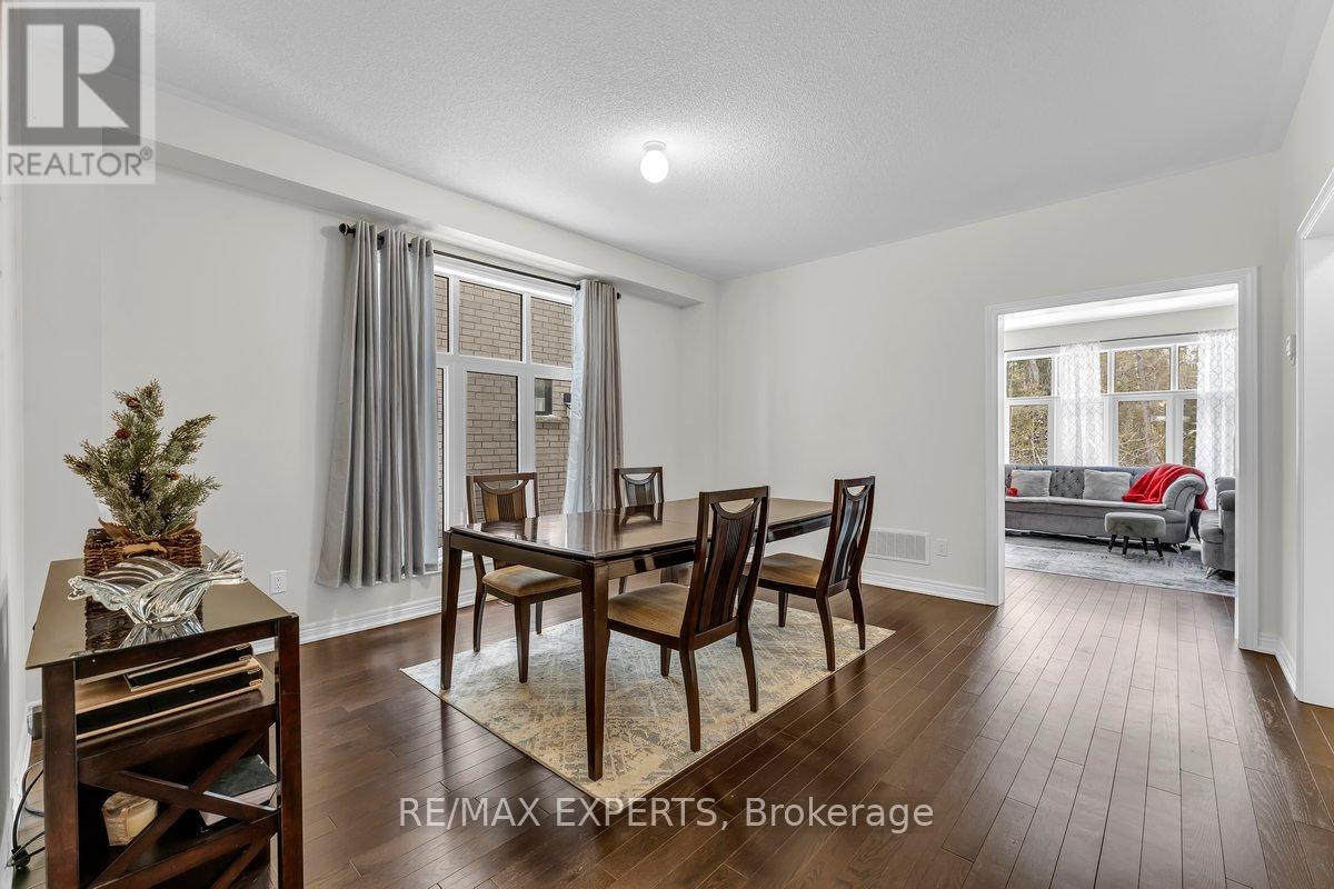 1438 Davis Loop, Innisfil, Ontario  L0L 1W0 - Photo 6 - N12704938