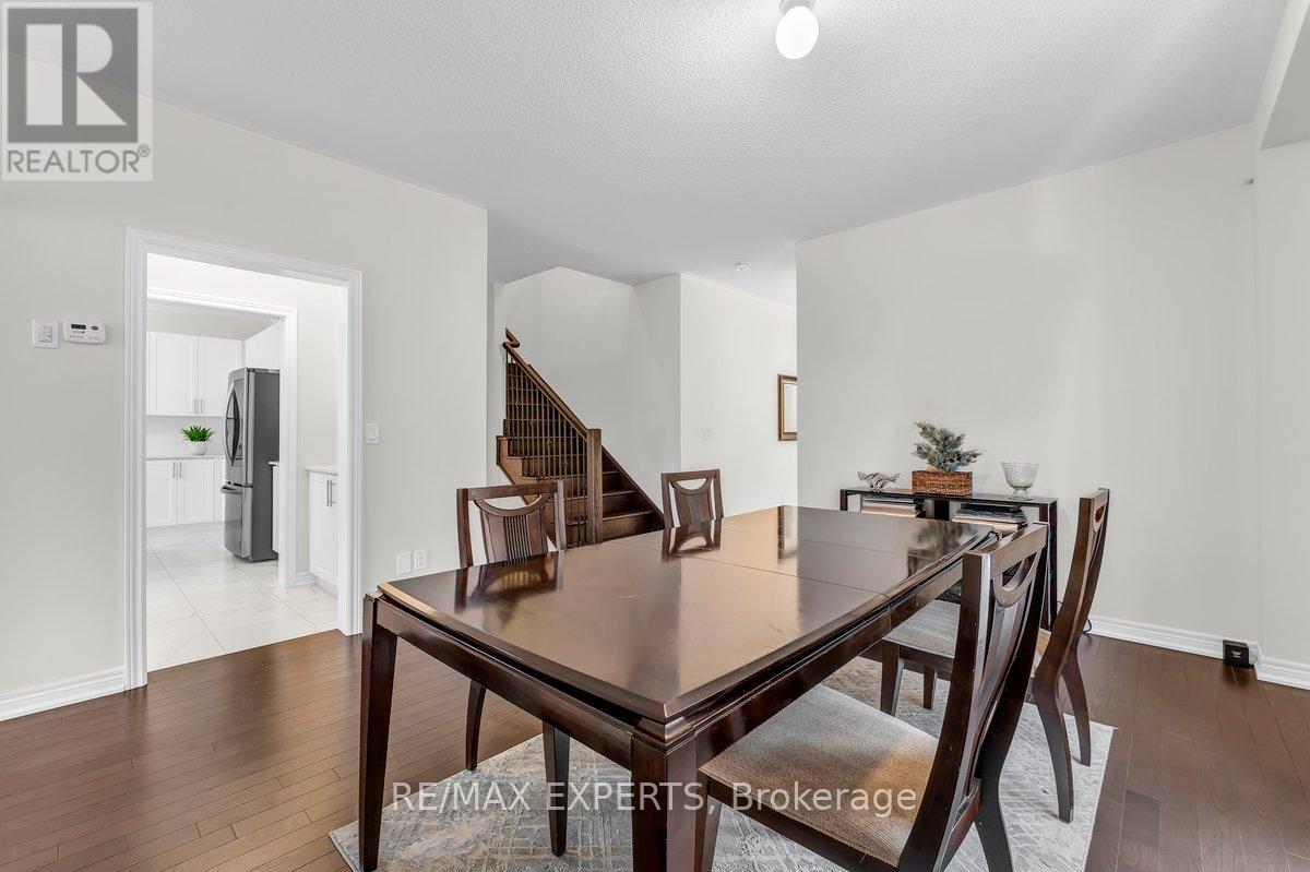 1438 Davis Loop, Innisfil, Ontario  L0L 1W0 - Photo 7 - N12704938