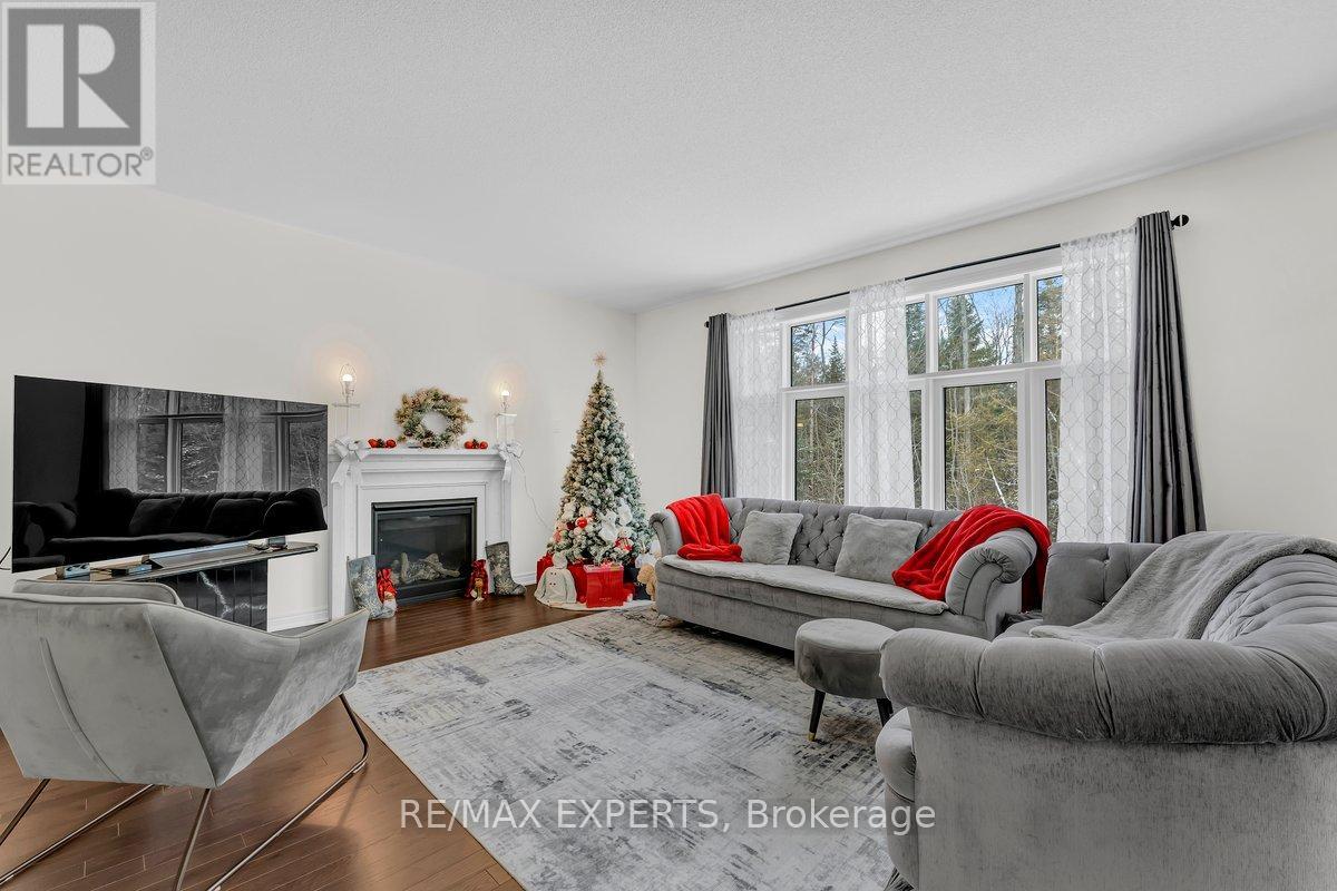 1438 Davis Loop, Innisfil, Ontario  L0L 1W0 - Photo 8 - N12704938