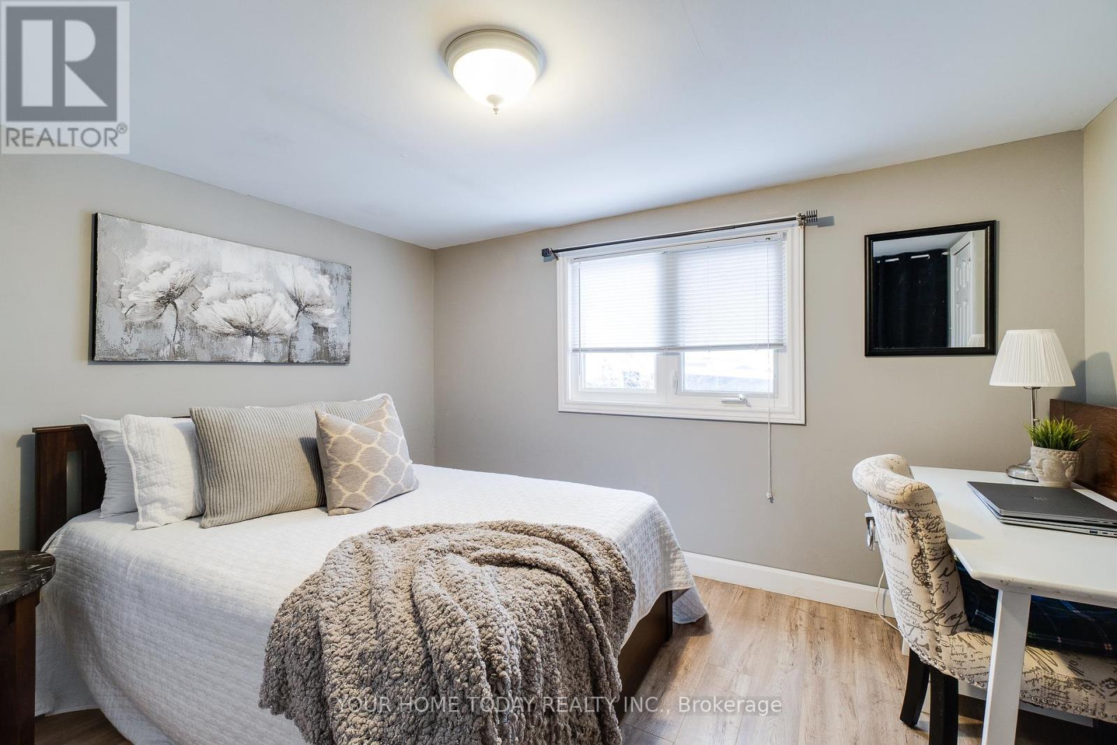 10 Knox Street, Halton Hills, Ontario  L7J 1C7 - Photo 18 - W12696186