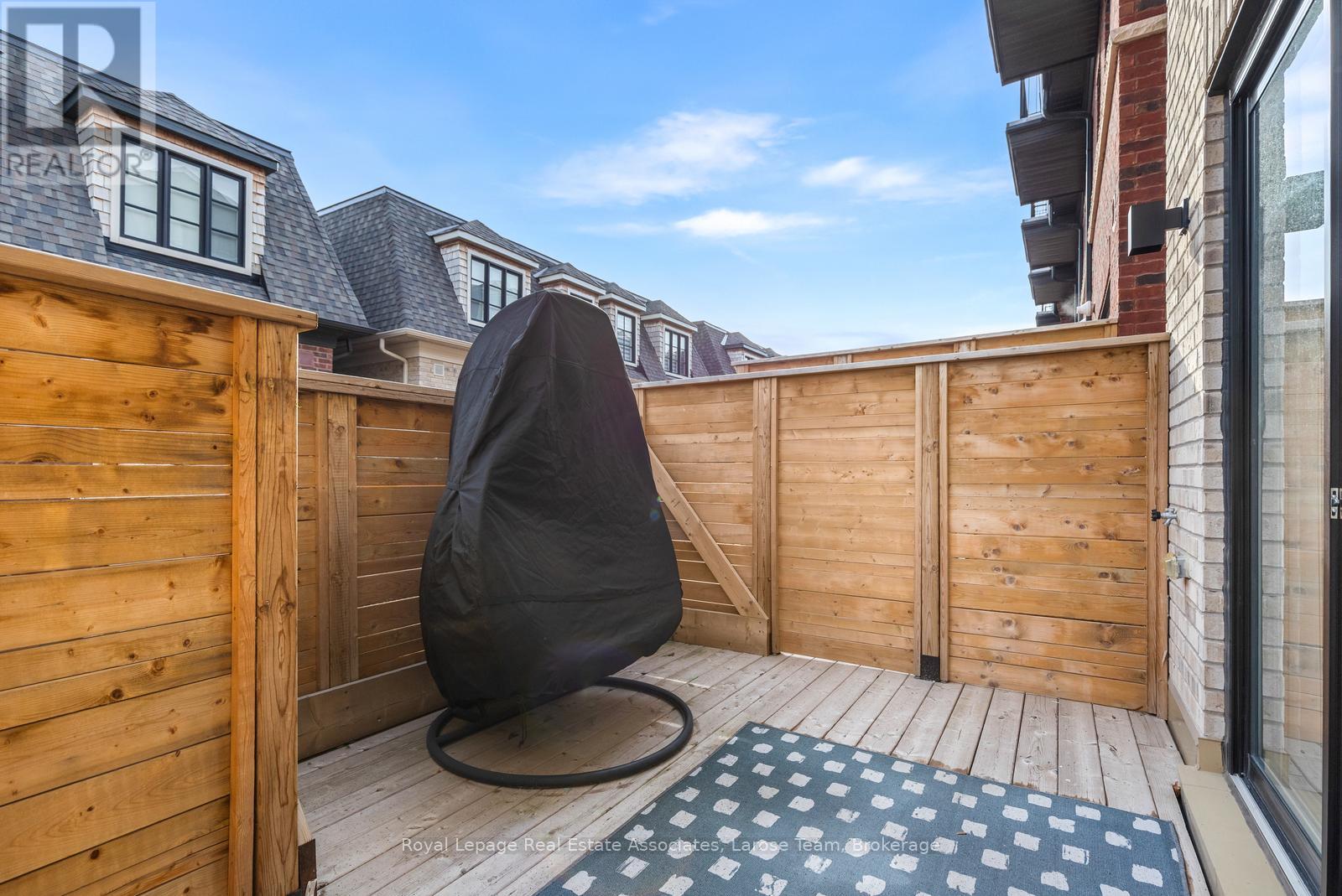 24 - 10 Lunar Crescent, Mississauga, Ontario  L5M 2P6 - Photo 28 - W12697076