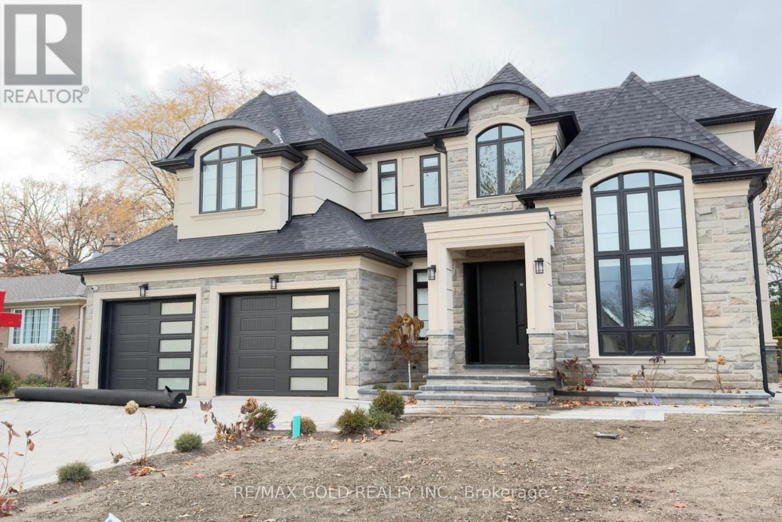 507 WILDWOOD DRIVE, Oakville, Ontario