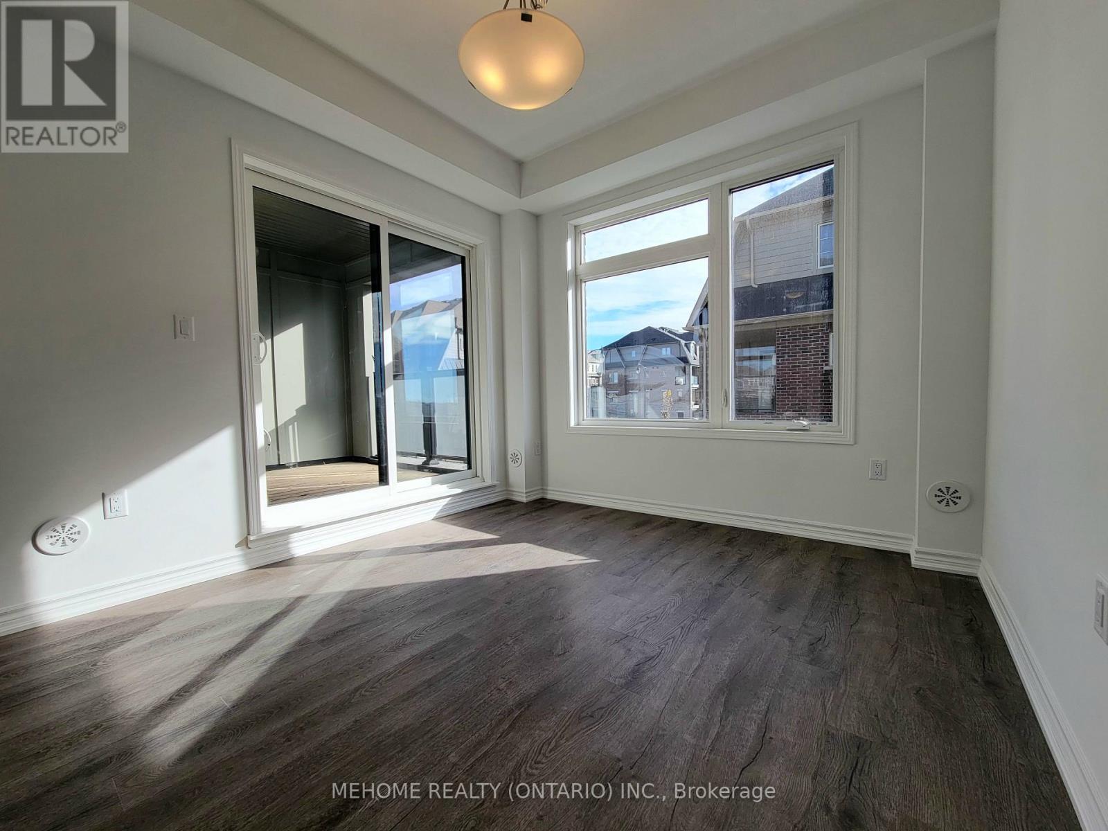 186 Keppel Circle, Brampton, Ontario  L7A 0B6 - Photo 3 - W12704926