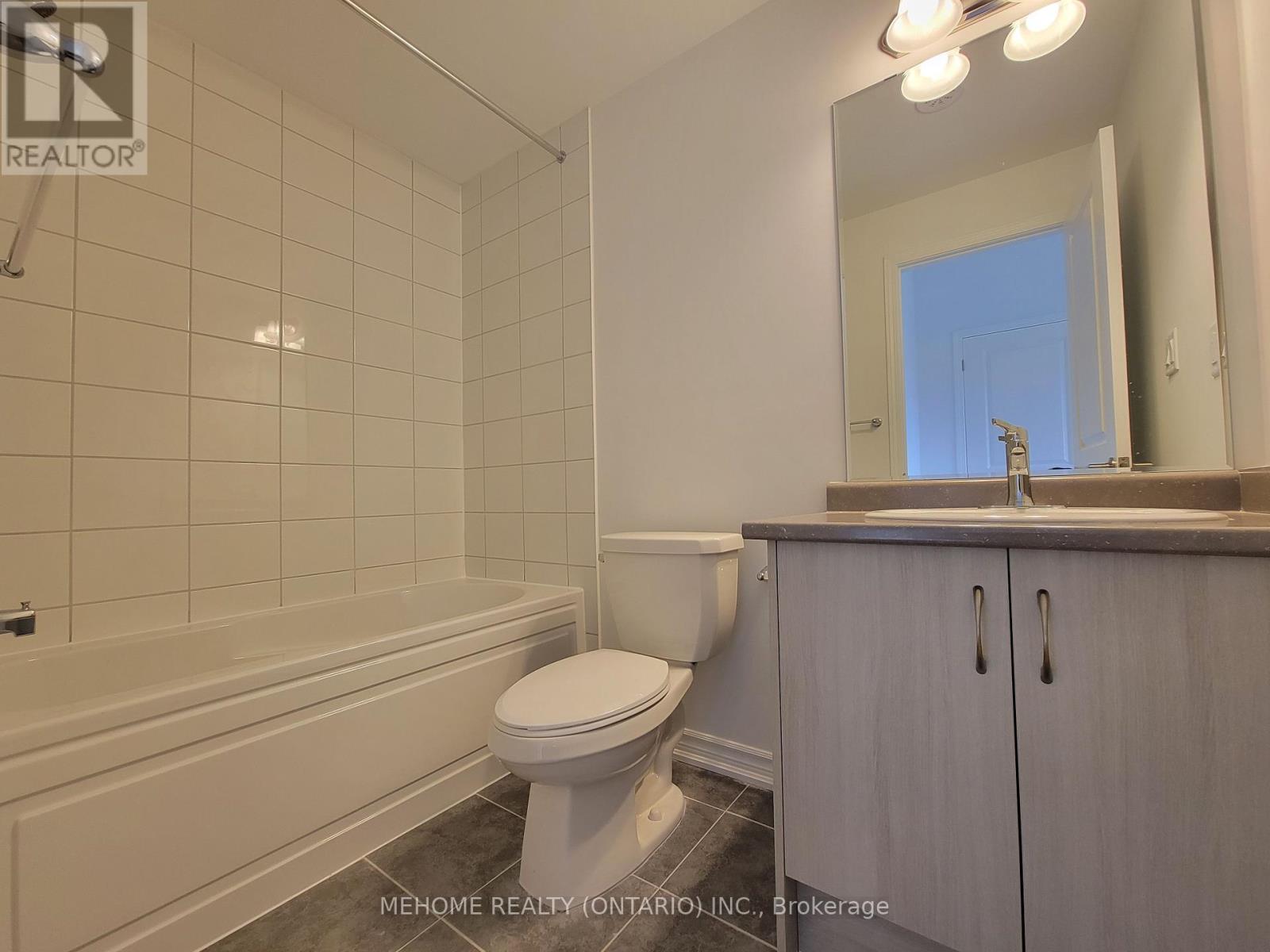 186 Keppel Circle, Brampton, Ontario  L7A 0B6 - Photo 7 - W12704926