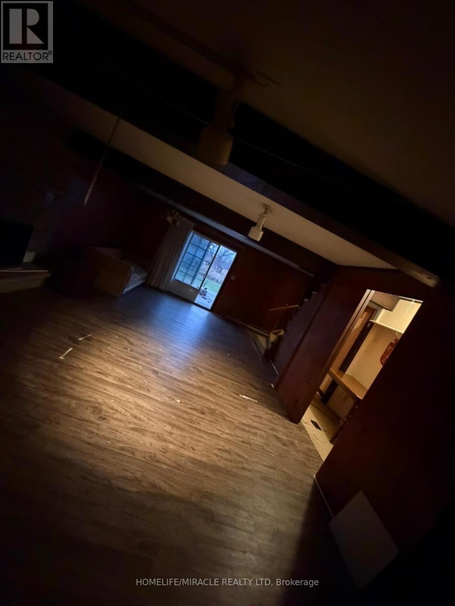 2637 Embleton Road, Brampton, Ontario  L6Y 0E8 - Photo 4 - W12704958