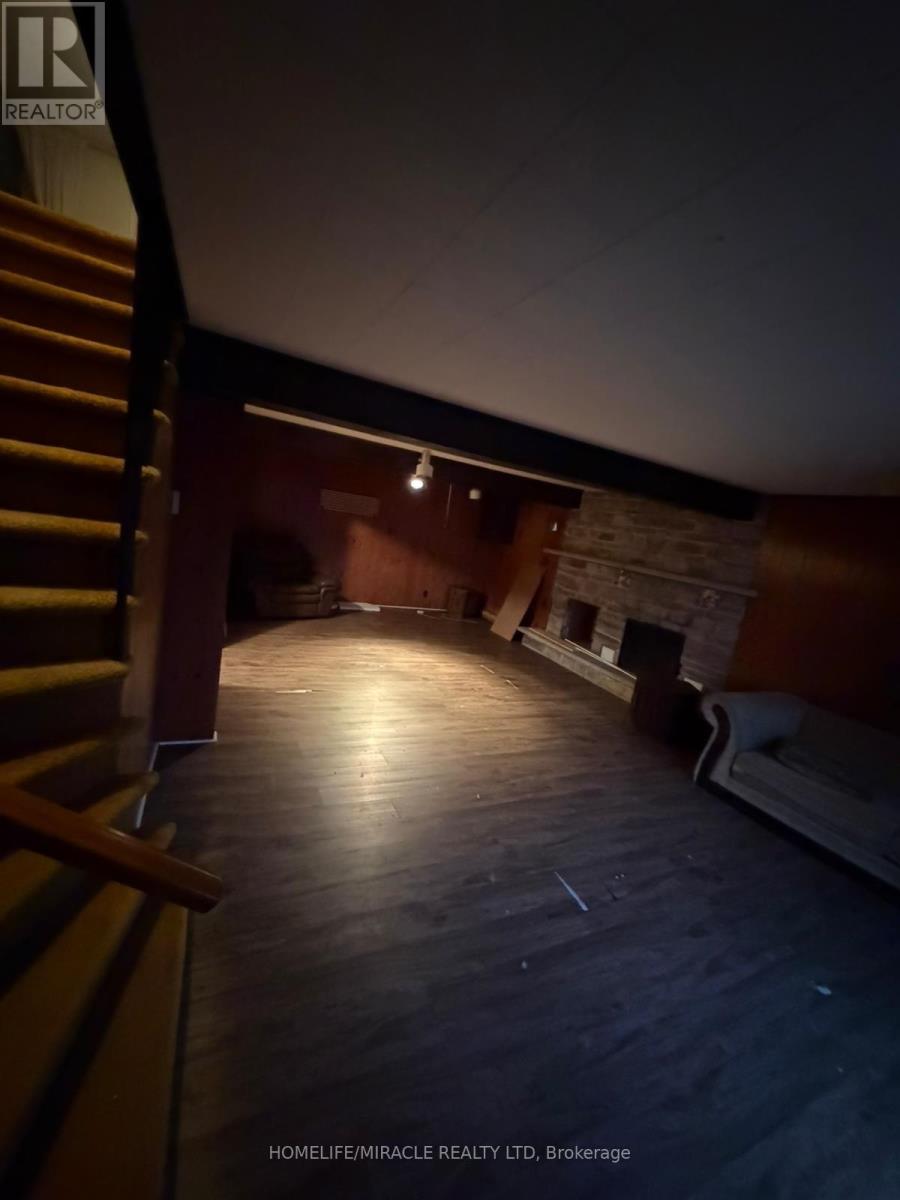 2637 Embleton Road, Brampton, Ontario  L6Y 0E8 - Photo 6 - W12704958