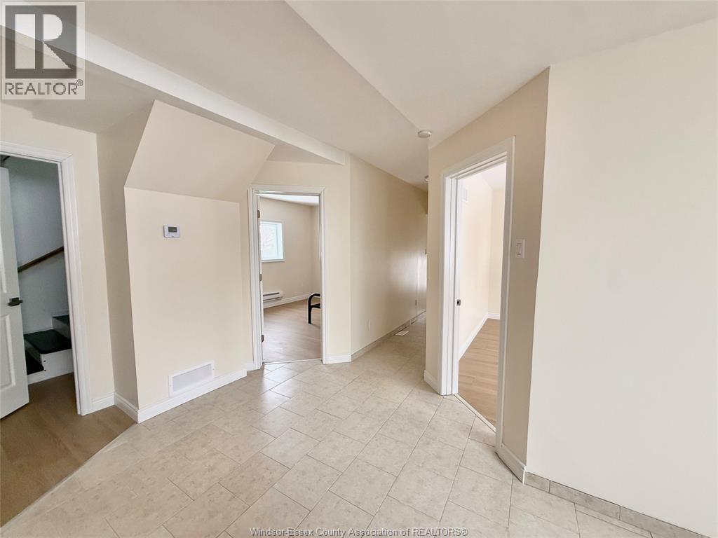 3216 Manchester Unit# 1, Windsor, Ontario  N9C 1X9 - Photo 3 - 26001337