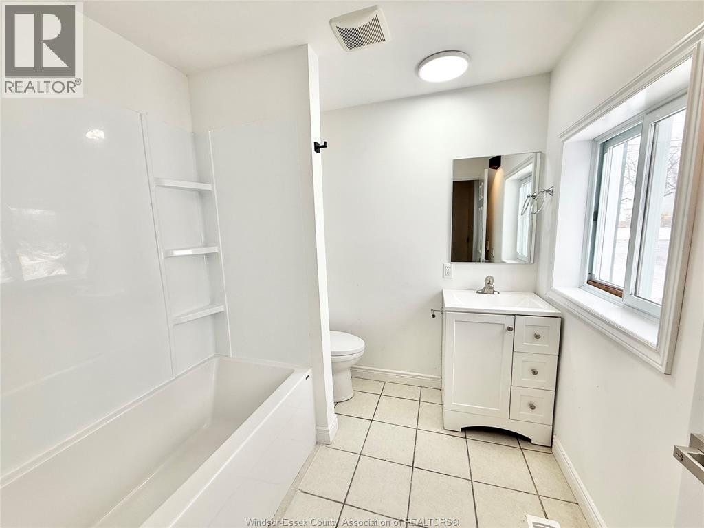 3216 Manchester Unit# 1, Windsor, Ontario  N9C 1X9 - Photo 10 - 26001337