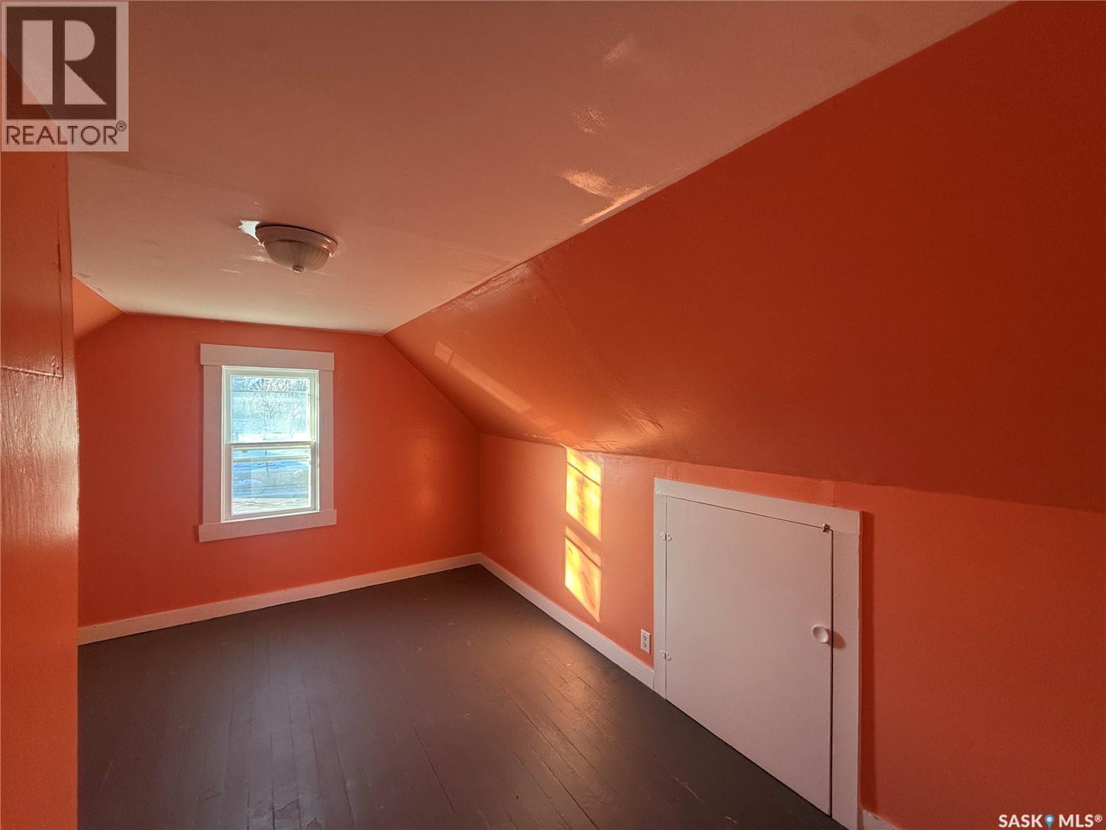 421 3rd Avenue E, Assiniboia, Saskatchewan  S0H 0B0 - Photo 14 - SK026970