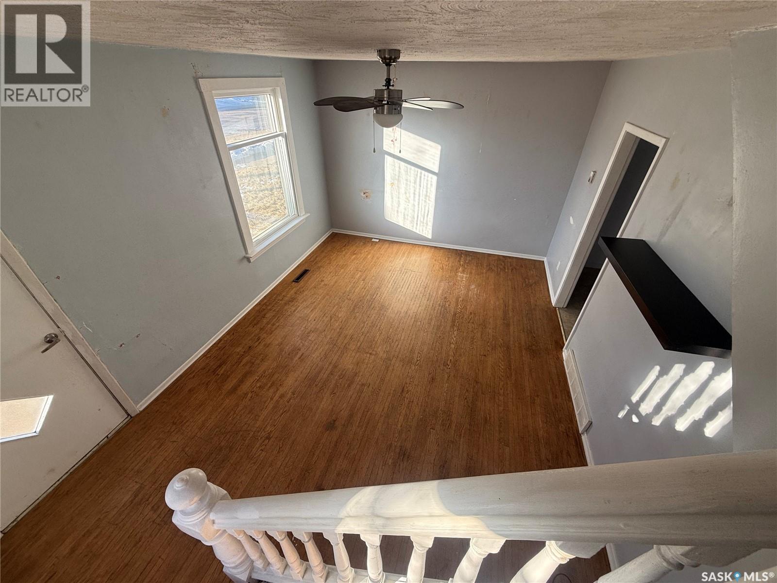 421 3rd Avenue E, Assiniboia, Saskatchewan  S0H 0B0 - Photo 7 - SK026970