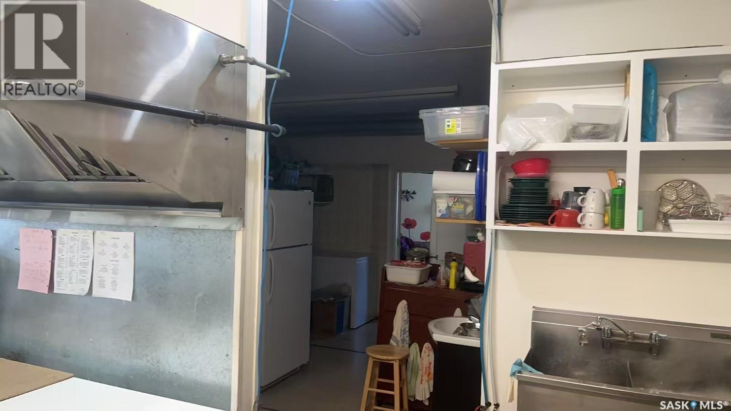 207 Railway Avenue, Watson, Saskatchewan  S0K 4V0 - Photo 10 - SK026654