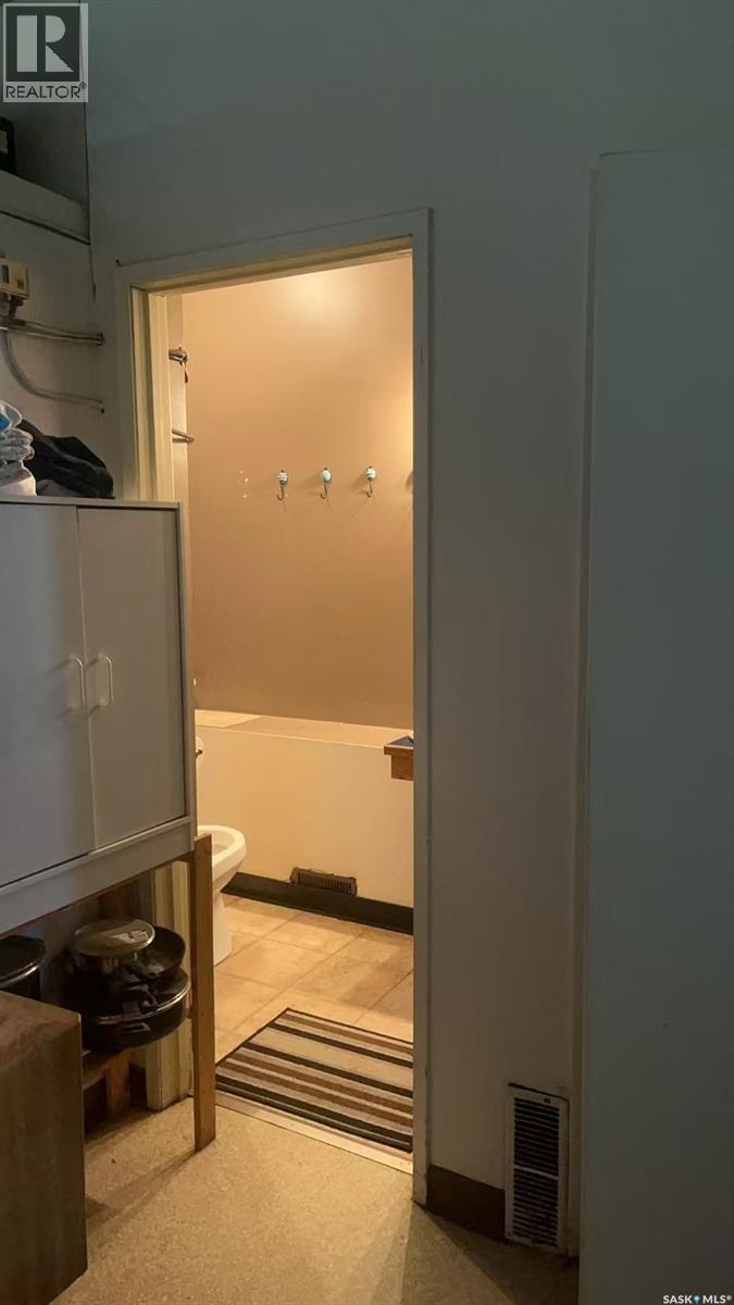 207 Railway Avenue, Watson, Saskatchewan  S0K 4V0 - Photo 17 - SK026654