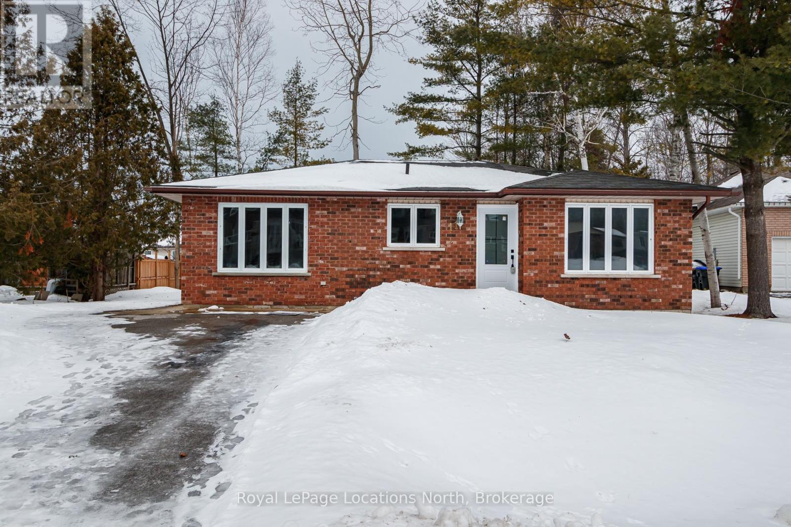 11 LISBON COURT, wasaga beach, Ontario