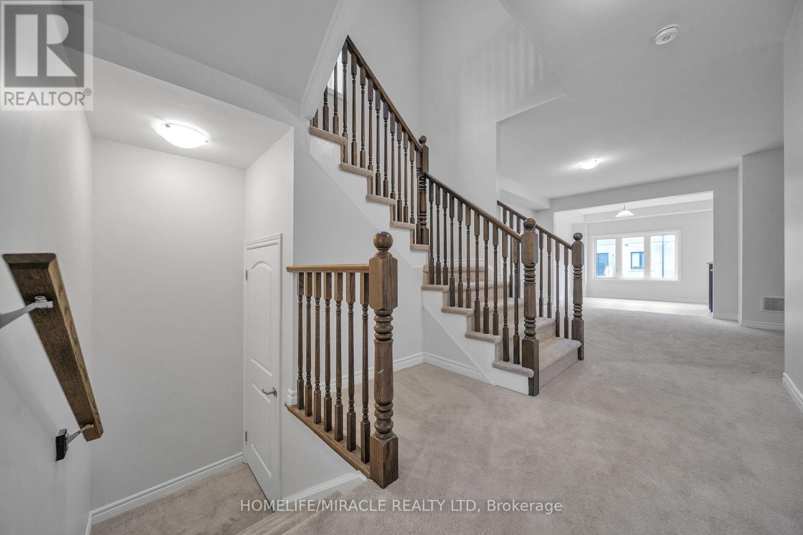 20 Tooker Drive, Brantford, Ontario  N3V 0B6 - Photo 5 - X12696118