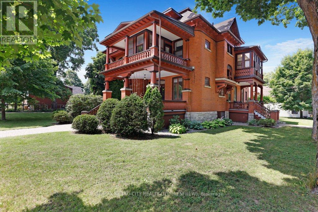 154 Quarry Avenue, Renfrew, Ontario  K7V 2W4 - Photo 3 - X12249024