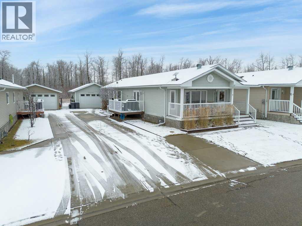 7 Baywood Link, Sylvan Lake, Alberta  T4S 0A8 - Photo 1 - A2269889