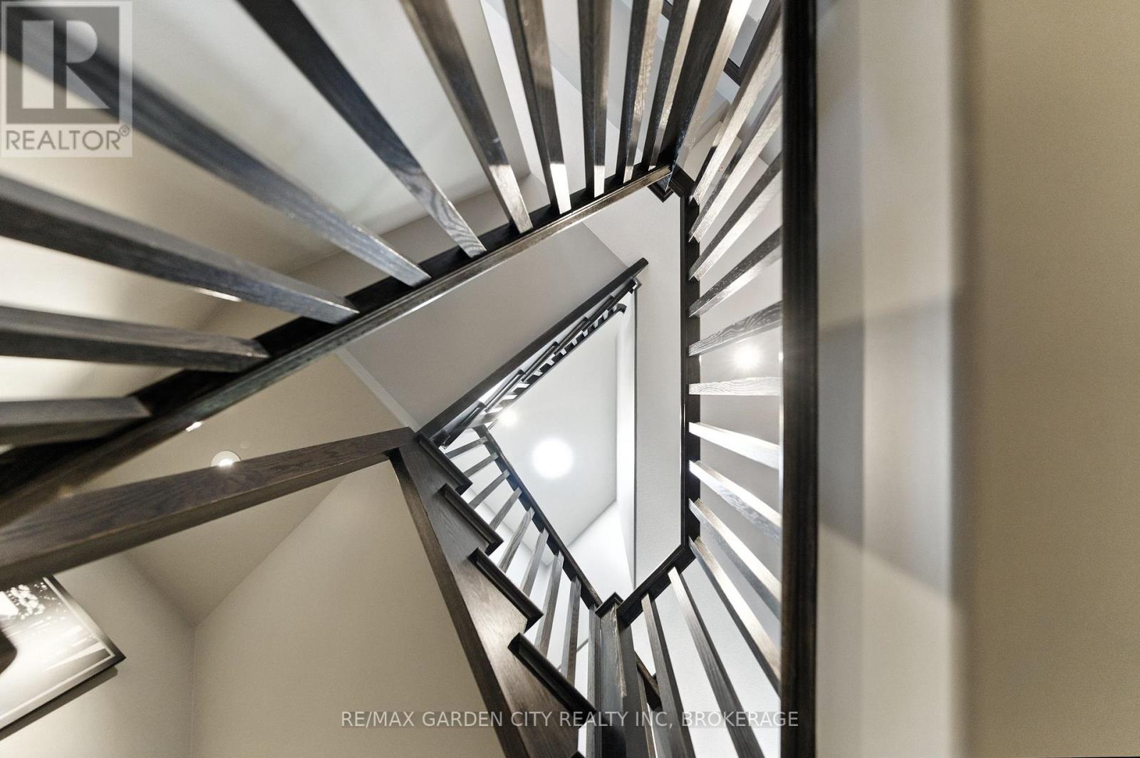 6456 Armelina Crescent, Niagara Falls, Ontario  L2H 0B4 - Photo 22 - X12325150