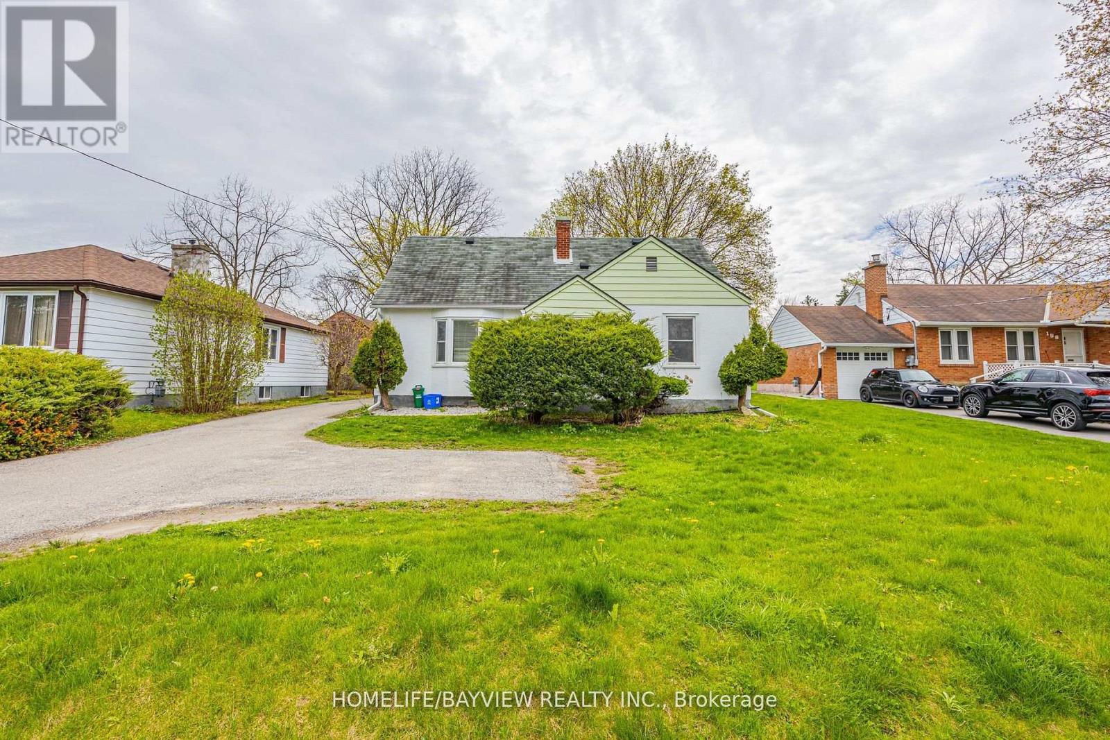 164 Eagle Street S, Newmarket, Ontario  L3Y 1J6 - Photo 2 - N12613400