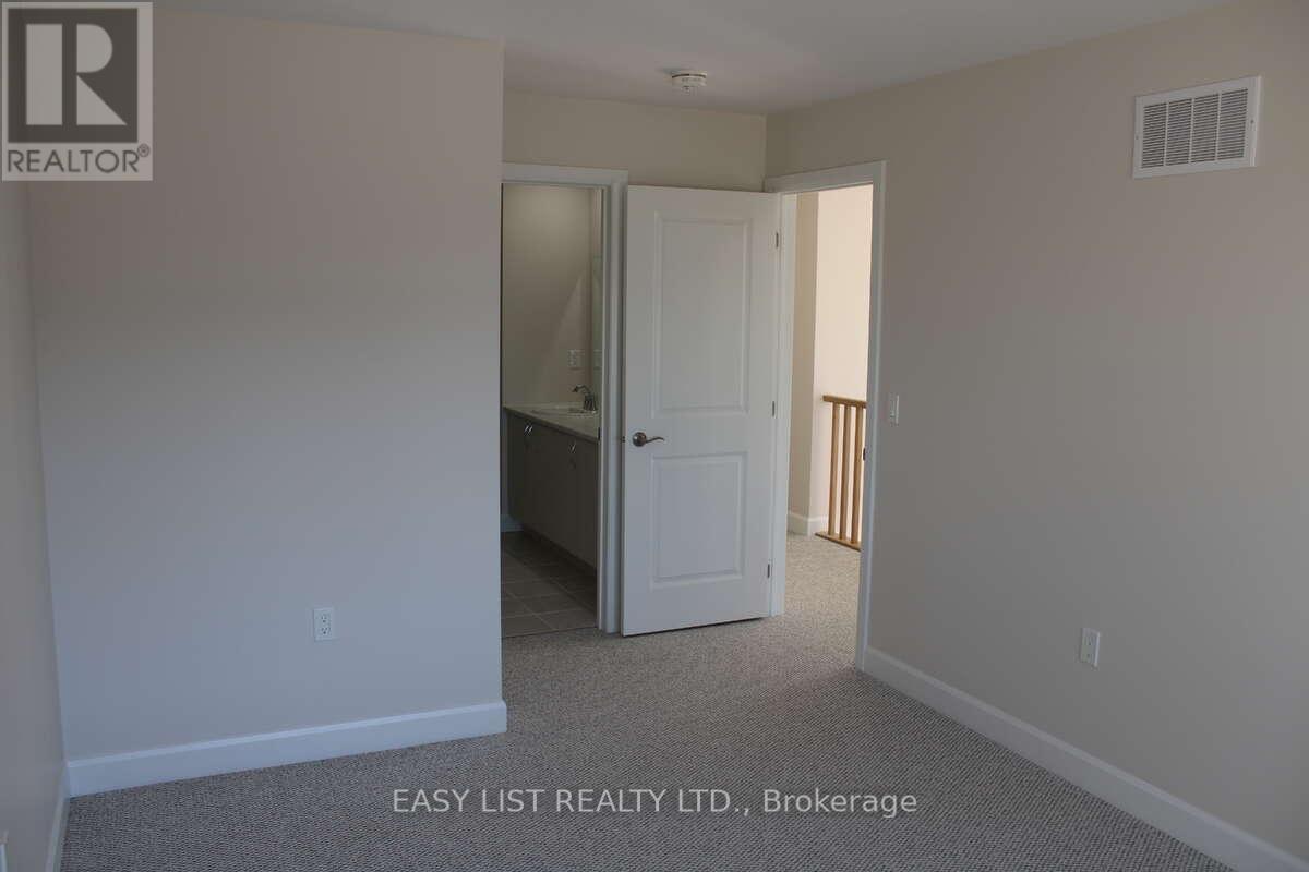 299 Mullighan Gardens, Peterborough, Ontario  K9K 0H2 - Photo 12 - X12700994