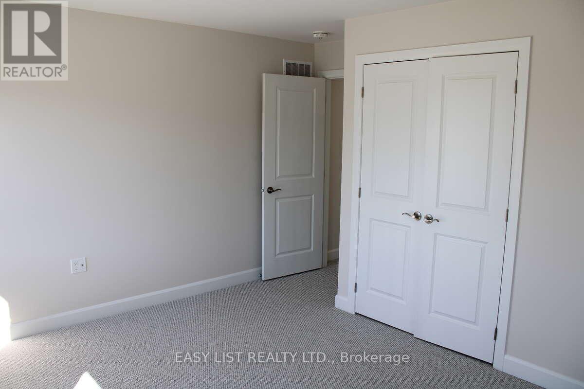 299 Mullighan Gardens, Peterborough, Ontario  K9K 0H2 - Photo 14 - X12700994