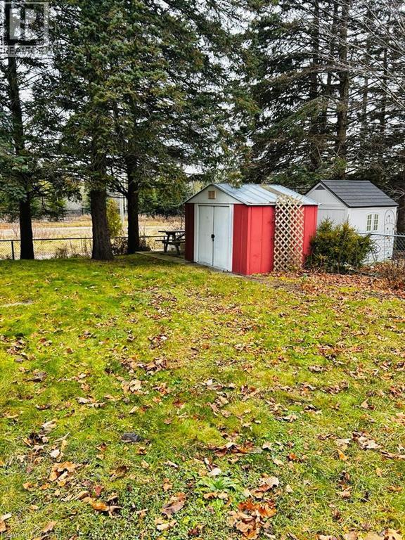 402 Lakeview Drive, Waterloo, Ontario  N2L 4Z6 - Photo 17 - 40799076