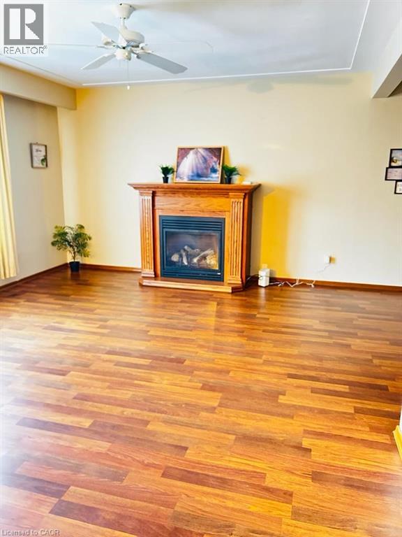 402 Lakeview Drive, Waterloo, Ontario  N2L 4Z6 - Photo 4 - 40799076