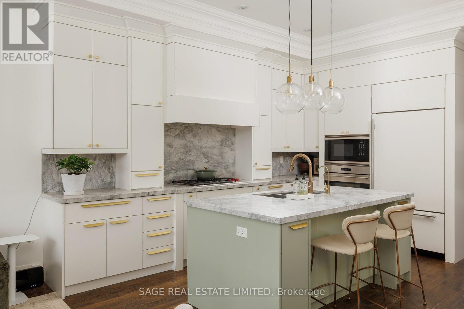 228 Deloraine Avenue, Toronto, Ontario  M5M 2B3 - Photo 11 - C12705016