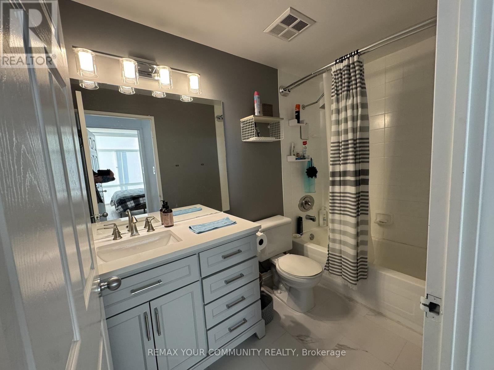 1101 - 39 Parliament Street, Toronto, Ontario  M5A 4R2 - Photo 6 - C12705064