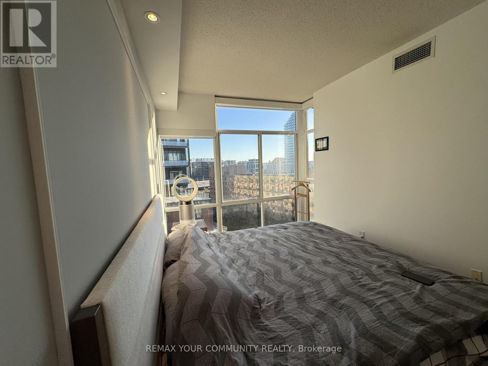 1101 - 39 Parliament Street, Toronto, Ontario  M5A 4R2 - Photo 8 - C12705064