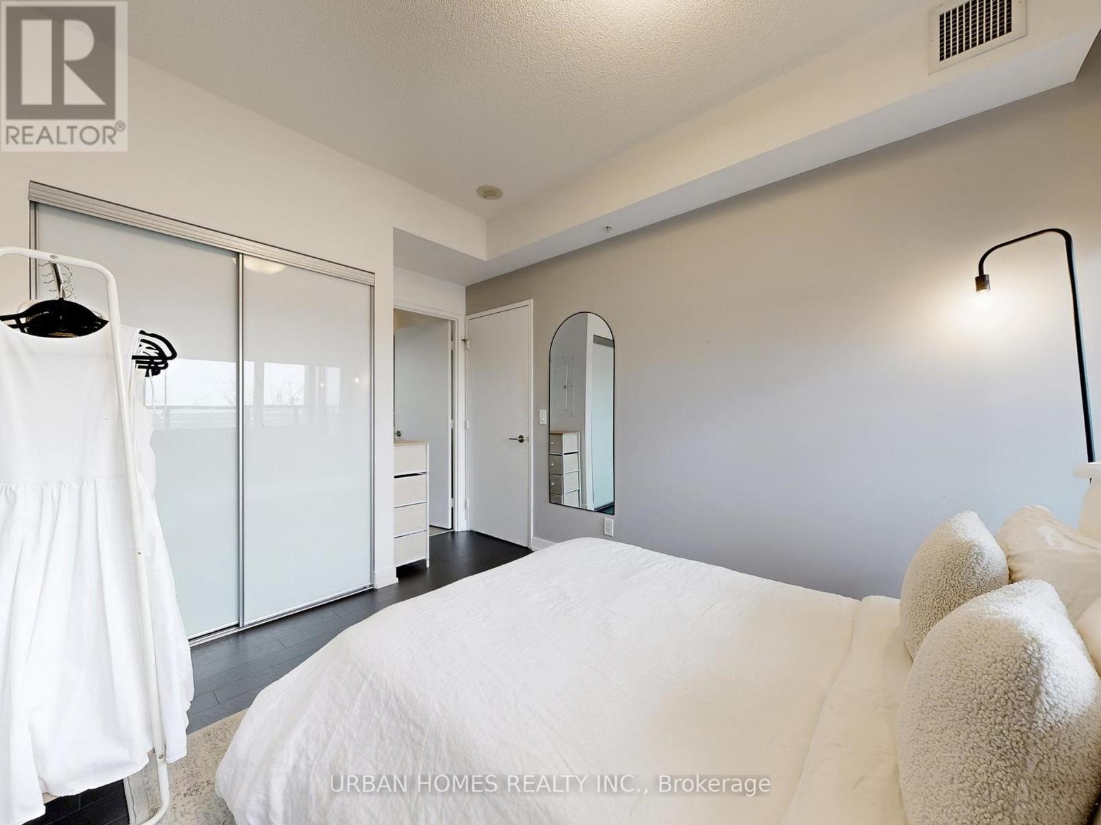 S202 - 120 Bayview Avenue, Toronto, Ontario  M5A 3R7 - Photo 17 - C12705066